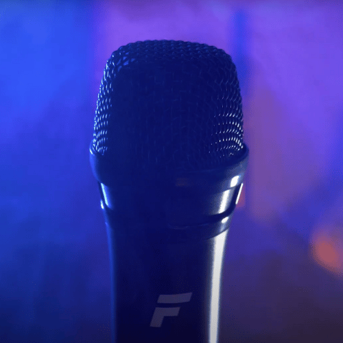 The wireless microphone included with the Fenton FT08LED MK2 8" Portable PA System