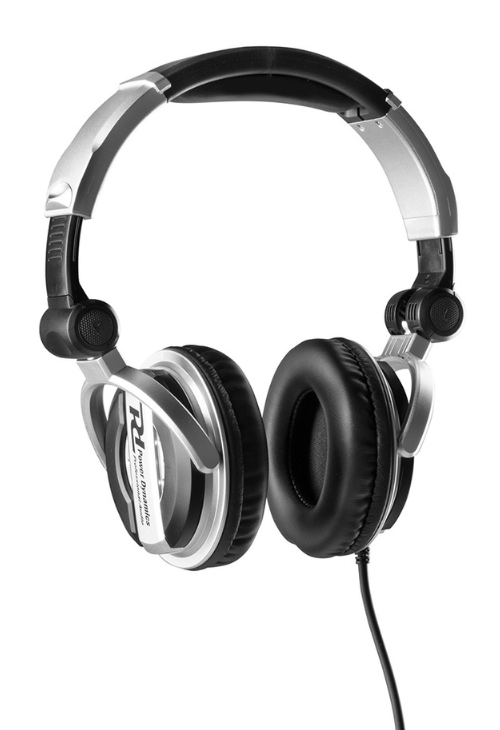 dj headphones feature a closed-back design, which is essential when you’re trying to isolate your mix in noisy environments.